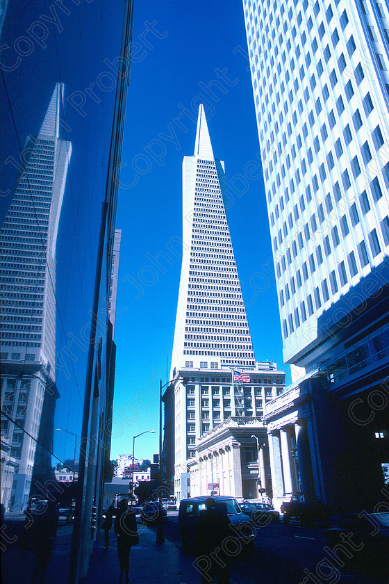 Looking up 4 
 San Francisco, USA 1986