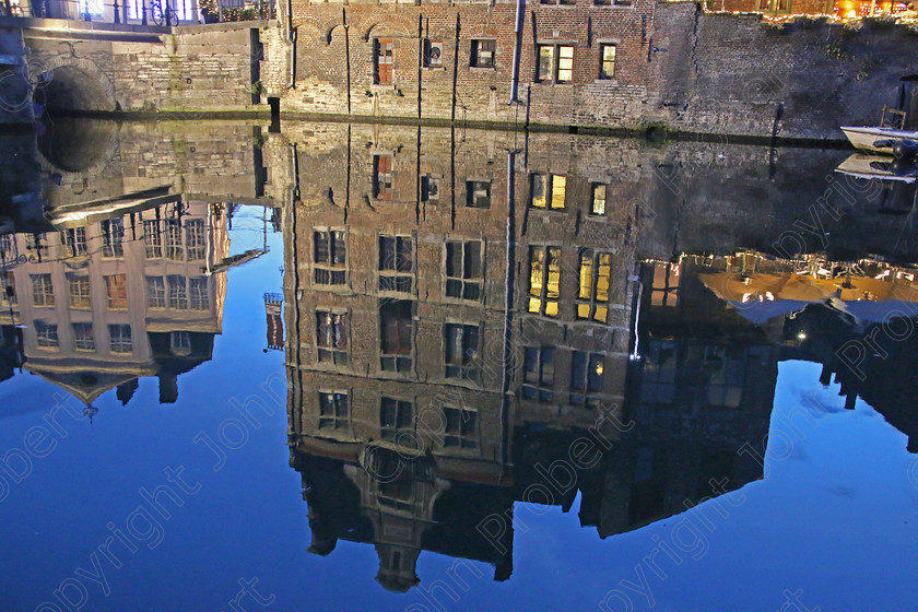 Canal Reflection 
 Ghent 2016