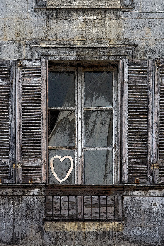 Heart Window 
 Bordeaux, France 2009